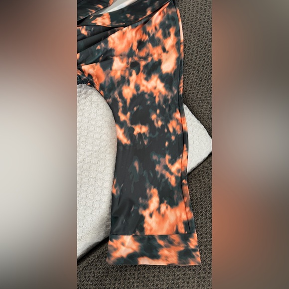 Camila Coelho Amelia Romper in Orange Teal Tie Dye Black XS Satin Kimono Sleeve - Picture 7 of 16